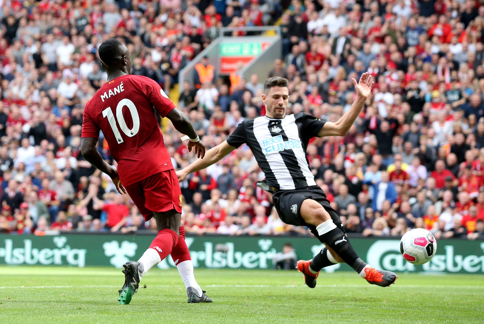 行深入审查 行深入审查